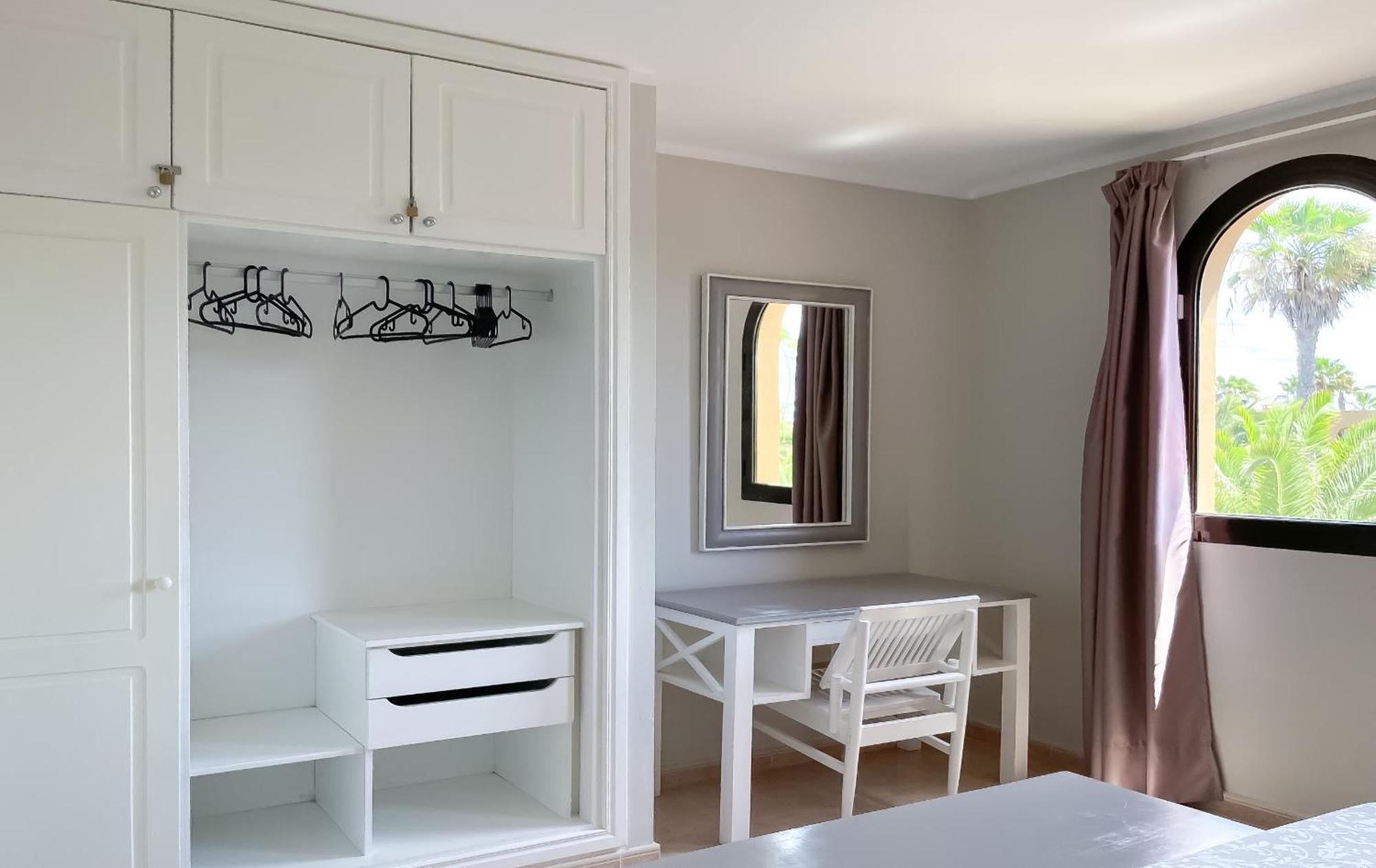 Апартаменти B-Rent Casa Angela Pool View Корралехо Екстер'єр фото